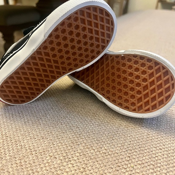 Vans Toddler Black and White Velcro Sneakers - Picture 4 of 5
